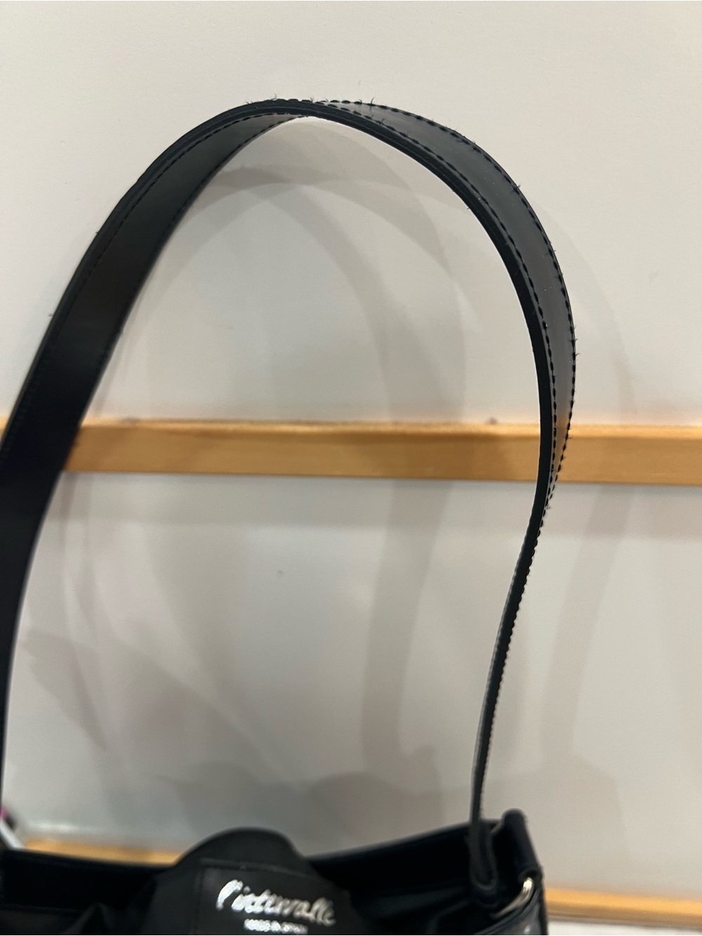 L'INTERVALLE Black Patent Shoulder Bag - Picture 5 of 6
